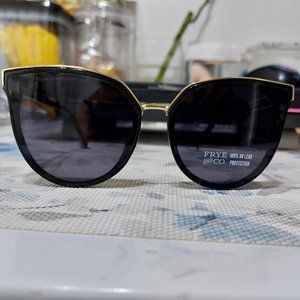 FRYE AND CO. Women’s Black & Gold Sunglasses Stylish Trendy Chic Cat 3 NS1022